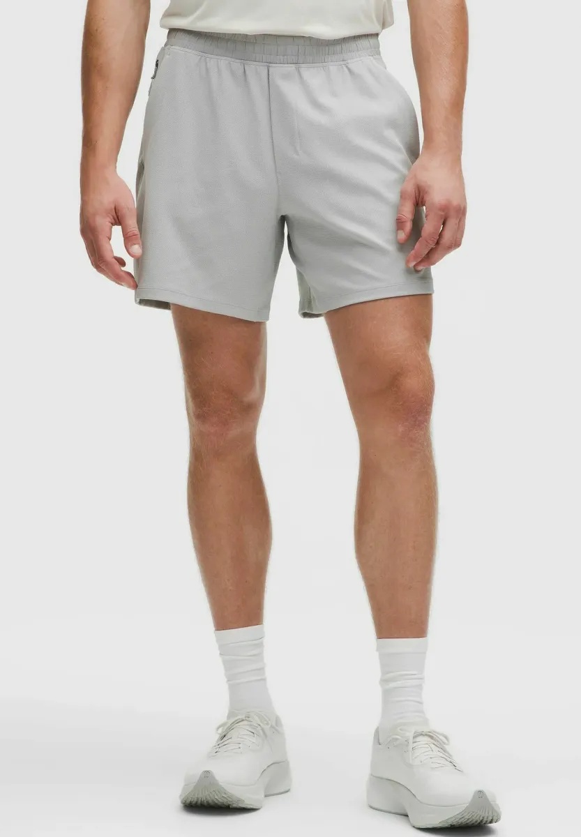 PACE BREAKER REFLECTIVE KNIT LINERLESS 18CM - Kurze Sporthose - white silver drop