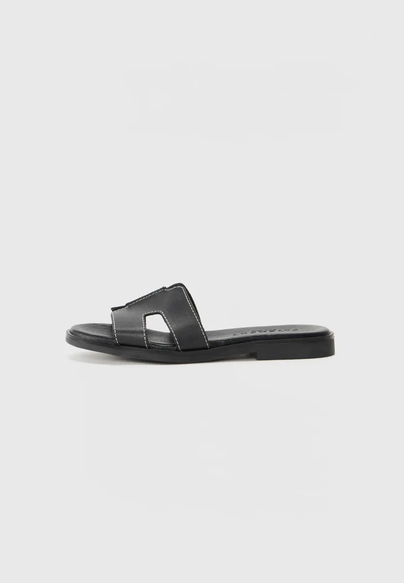 PAM - Pantolette flach - black