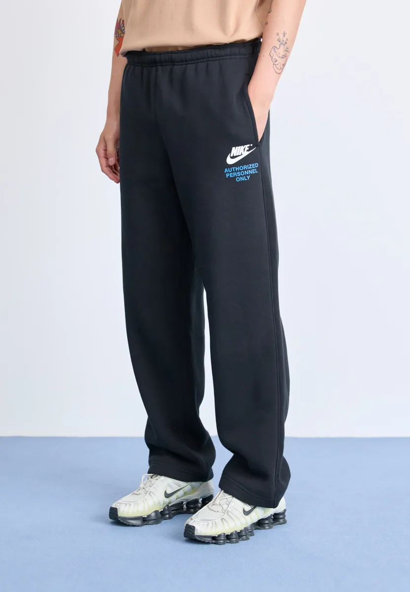 PANT - Jogginghose - black
