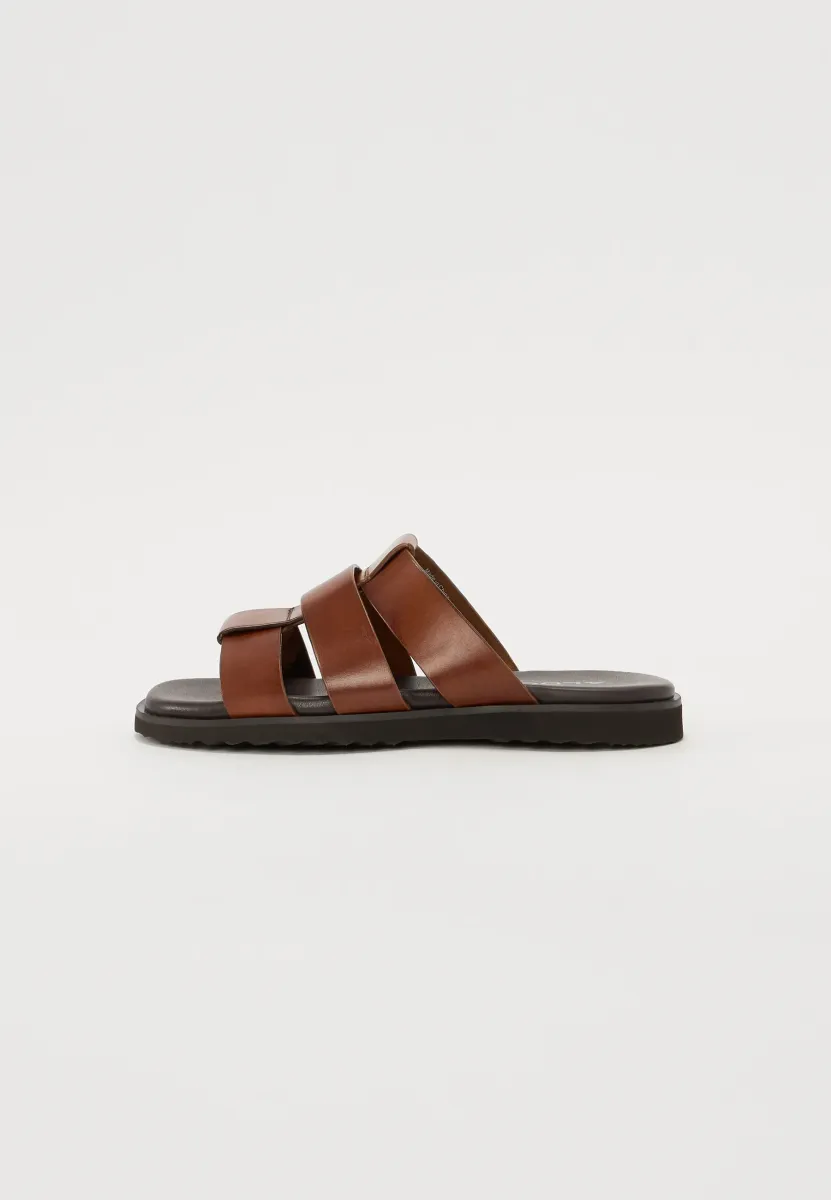 Pantolette flach - cognac