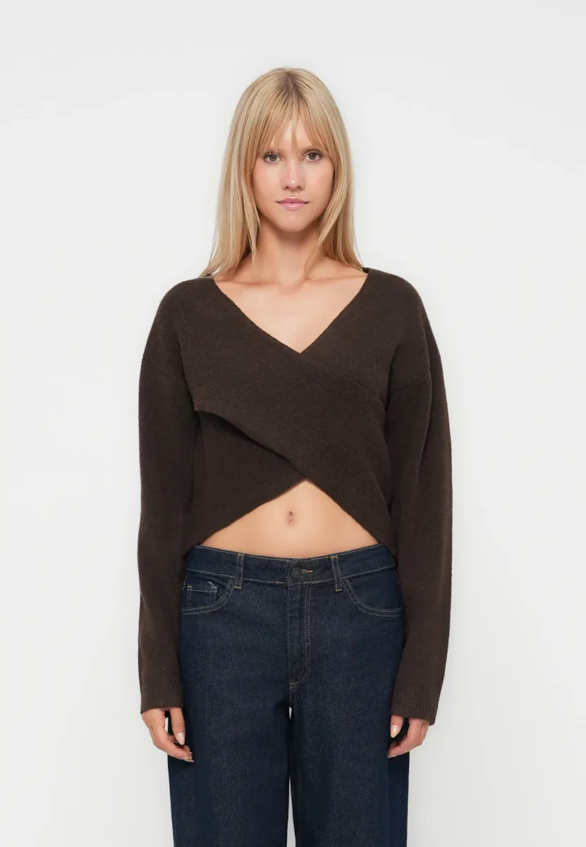 PCNANU DRAPE - Strickpullover - hot fudge