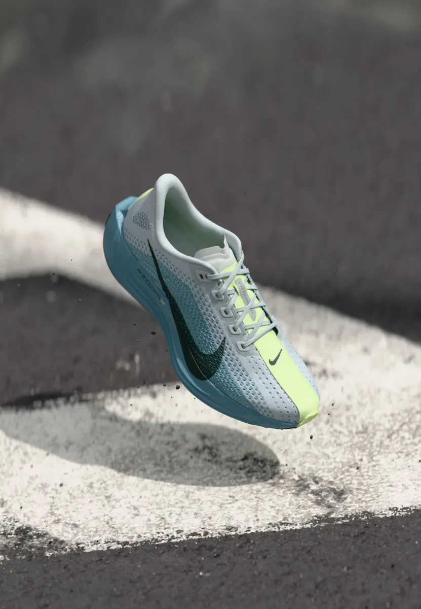 PEGASUS PLUS - Laufschuh Straße - pure platinum-coloured/seaweed/denim turquoise/barely volt