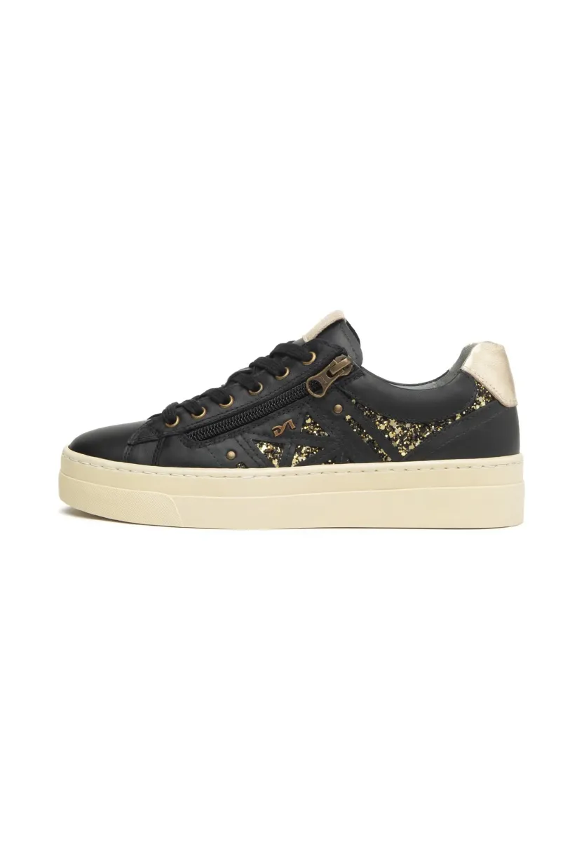 PIA - Sneaker low - black