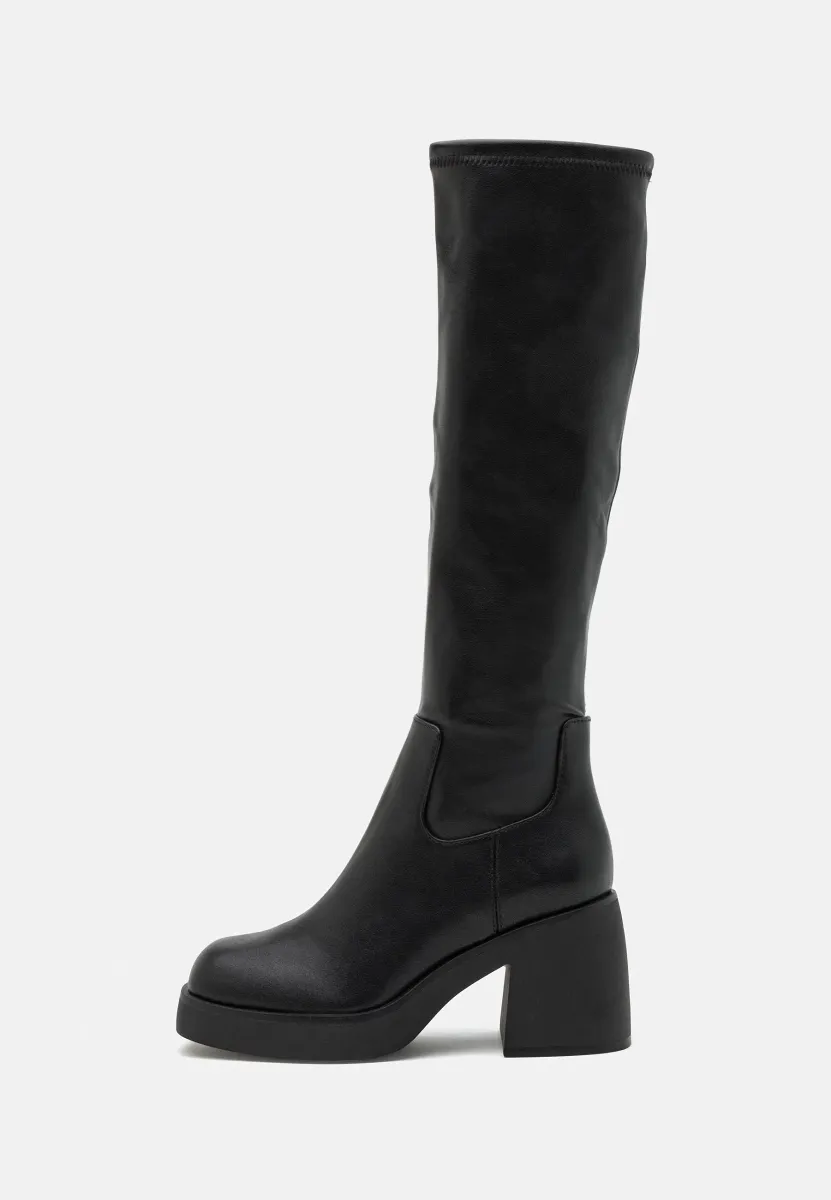 PILLOW WALK AUSTER - Plateaustiefel - black