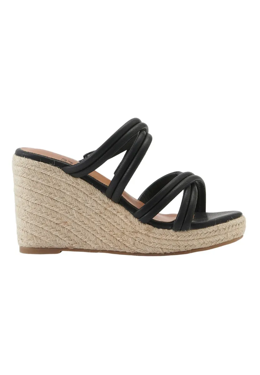 Plateausandalette - black