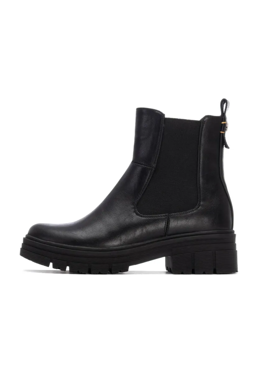 Plateaustiefelette - black
