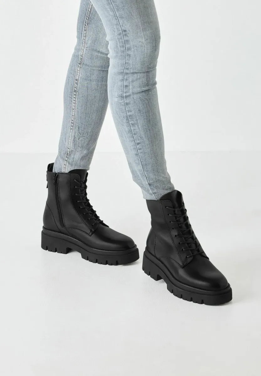 Plateaustiefelette - black