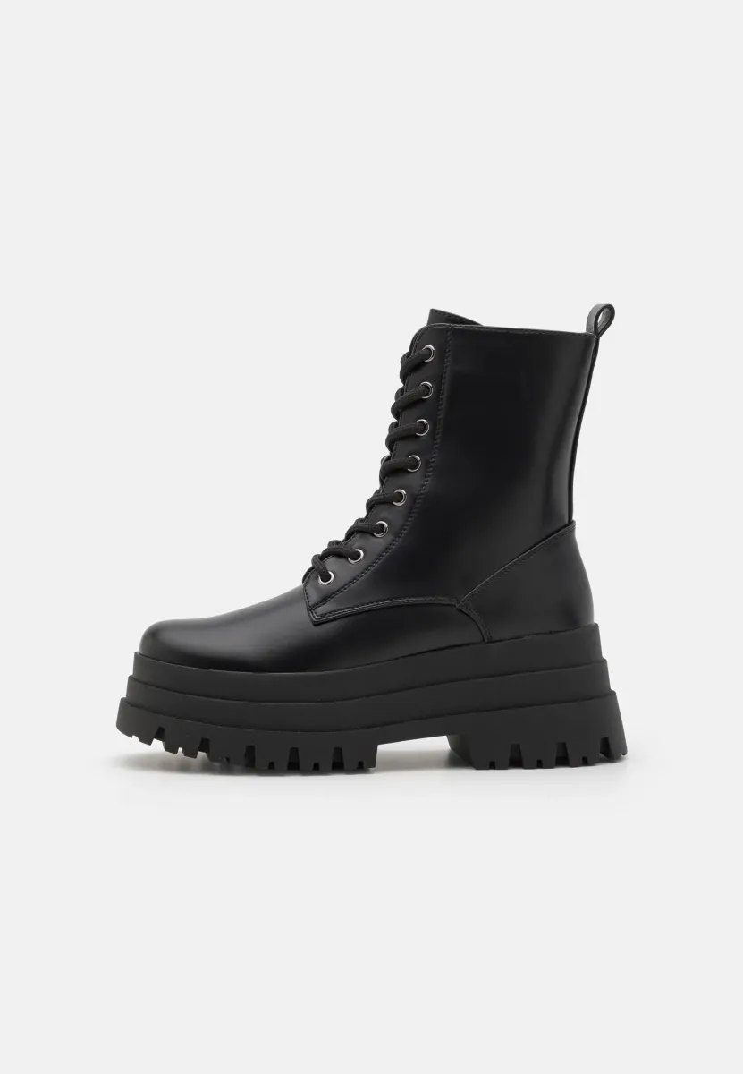 Plateaustiefelette - black