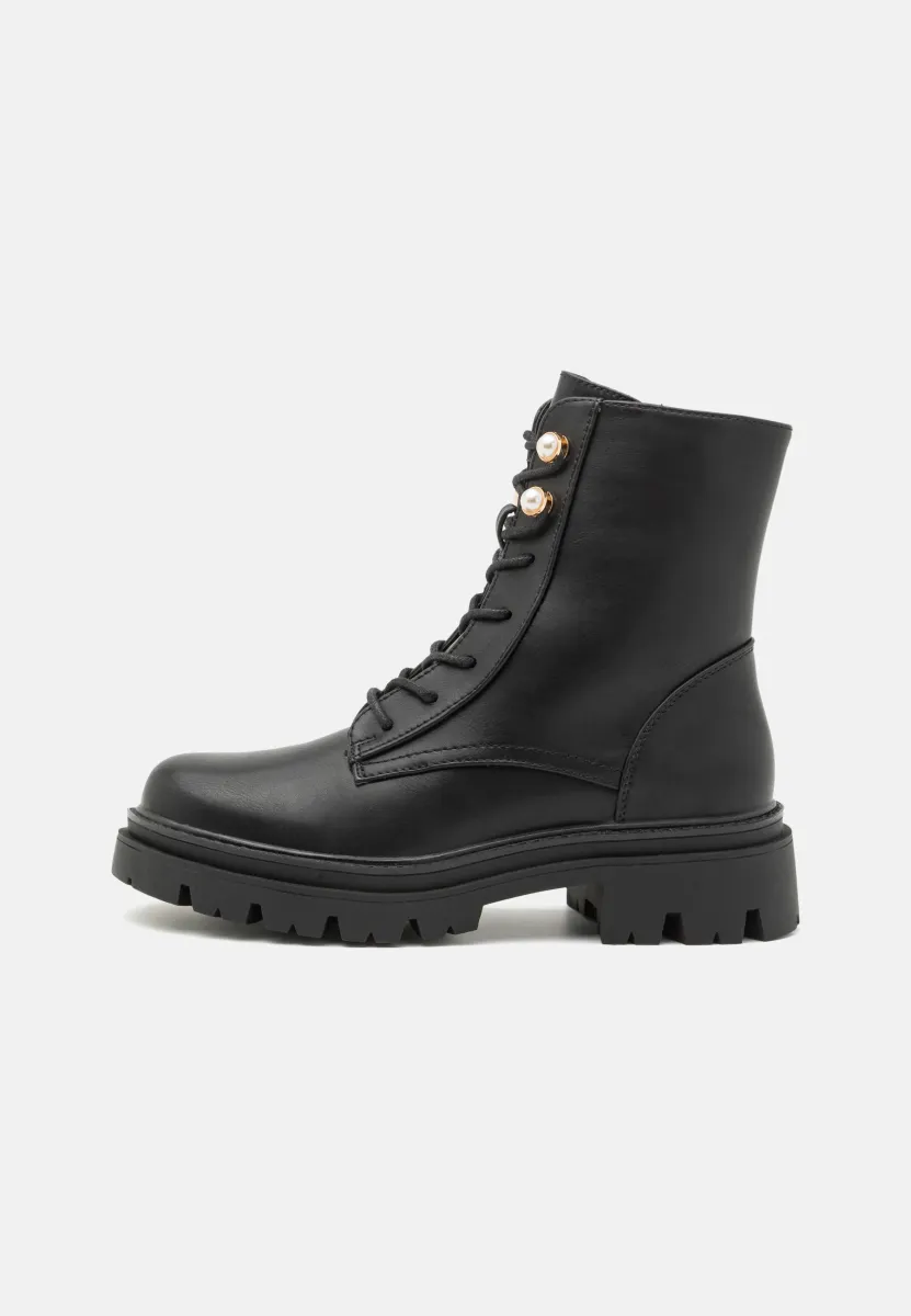 Plateaustiefelette - black
