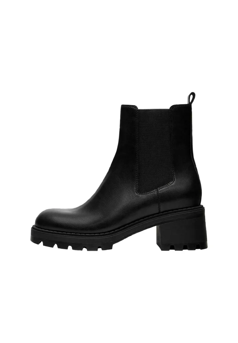 Plateaustiefelette - black