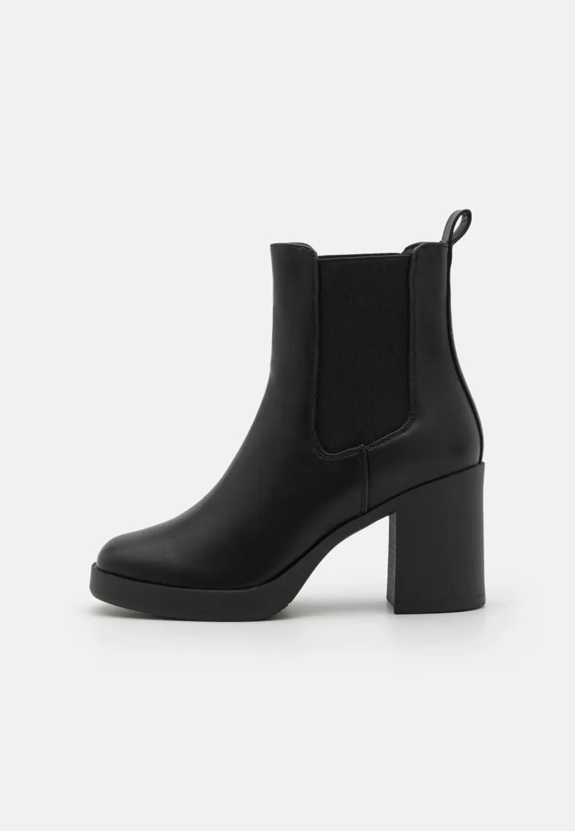 Plateaustiefelette - black