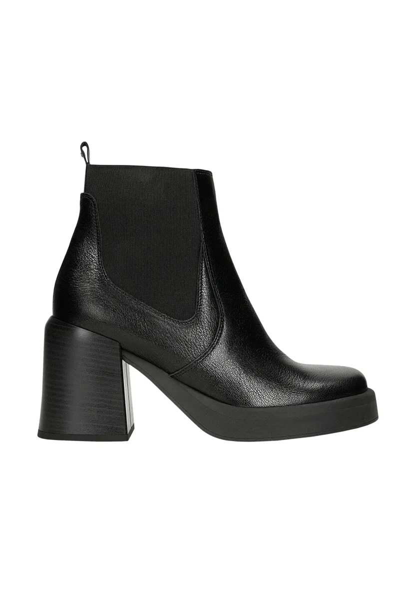 Plateaustiefelette - black