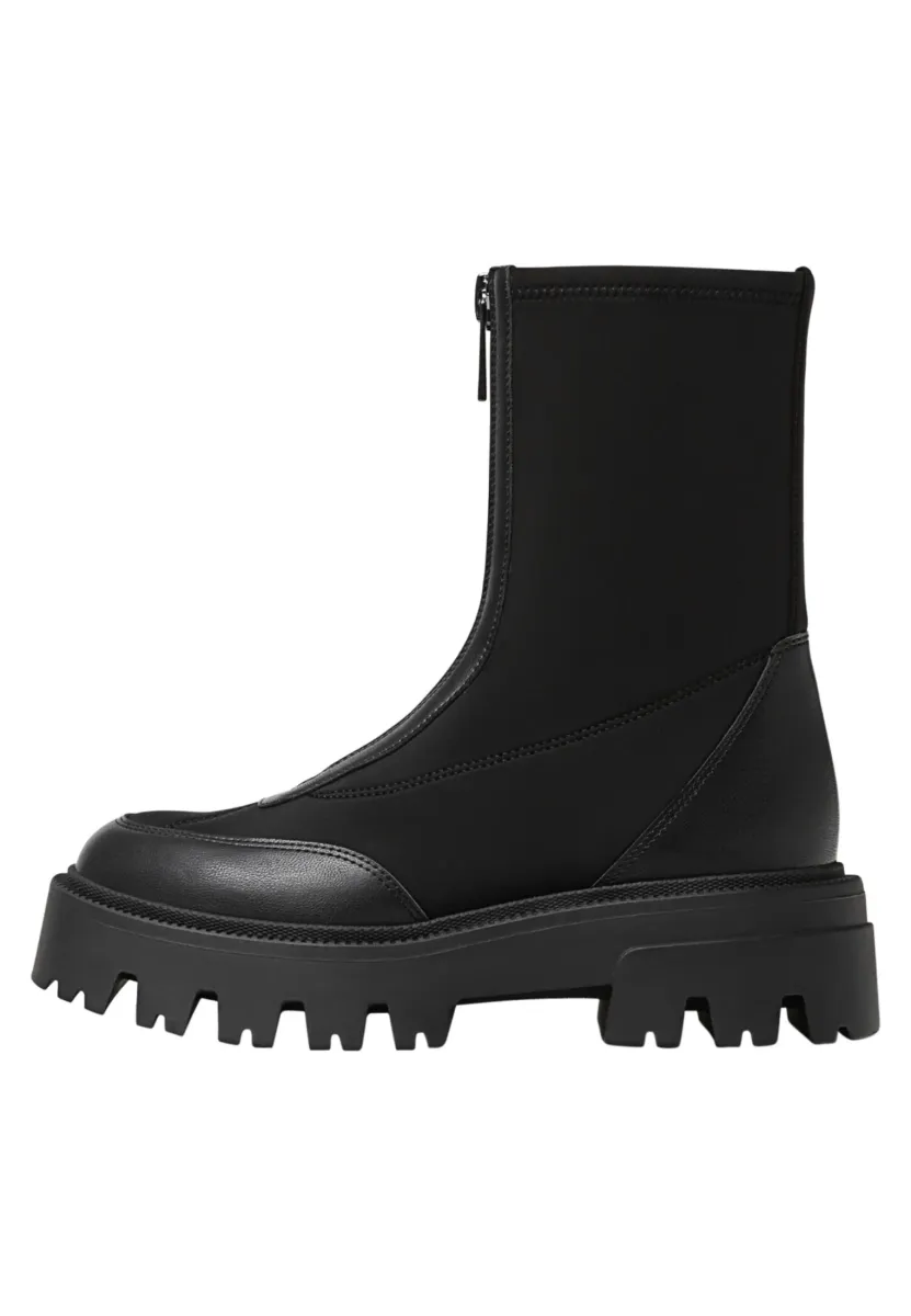 Plateaustiefelette - black