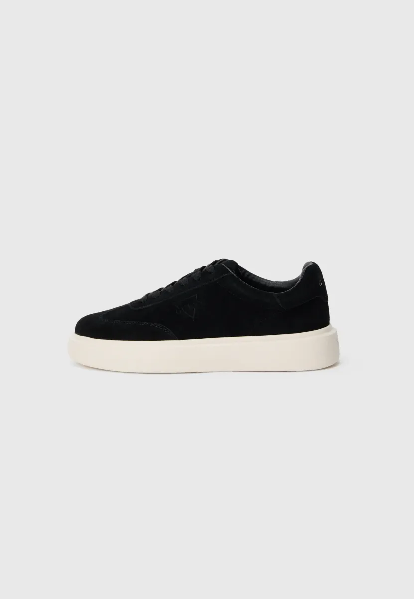 PLAZA - Sneaker low - black