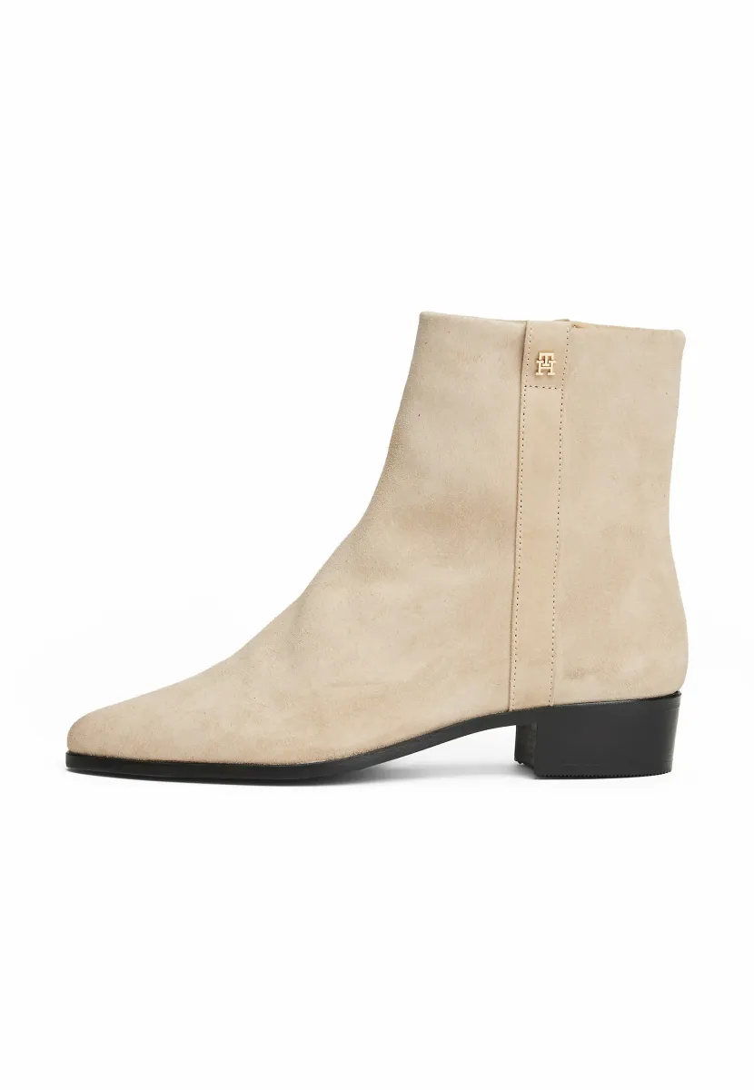 POINTED TOE - Stiefelette - horseradish