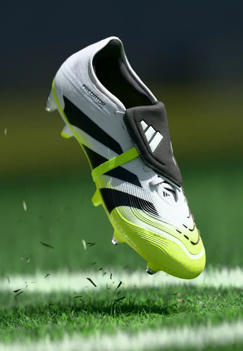 PREDATOR PRO FOLD-OVER TONGUE SOFT GROUND FOOTBALL BOOTS - Fußballschuhe für weichen Untergrund - footwear white/core black/lucid lemon