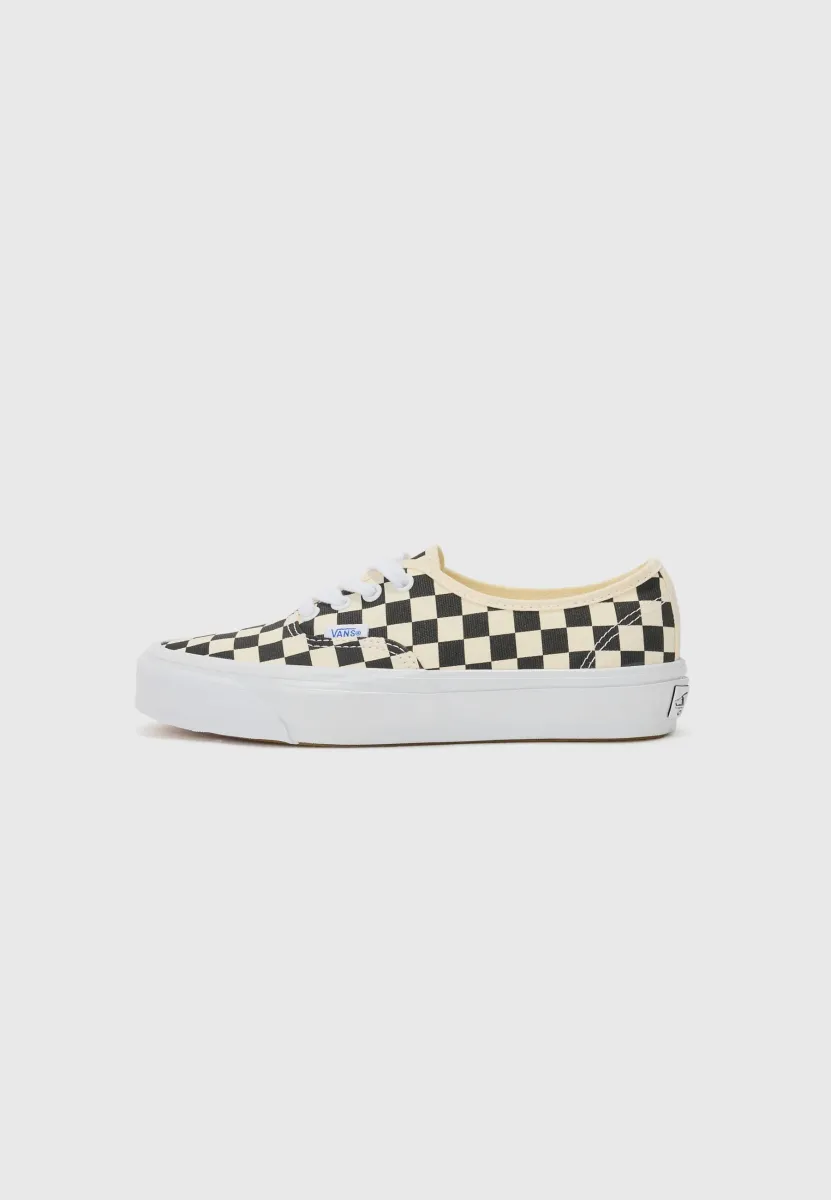 PREMIUM AUTHENTIC REISSUE 44 UNISEX - Sneaker low - black/off white