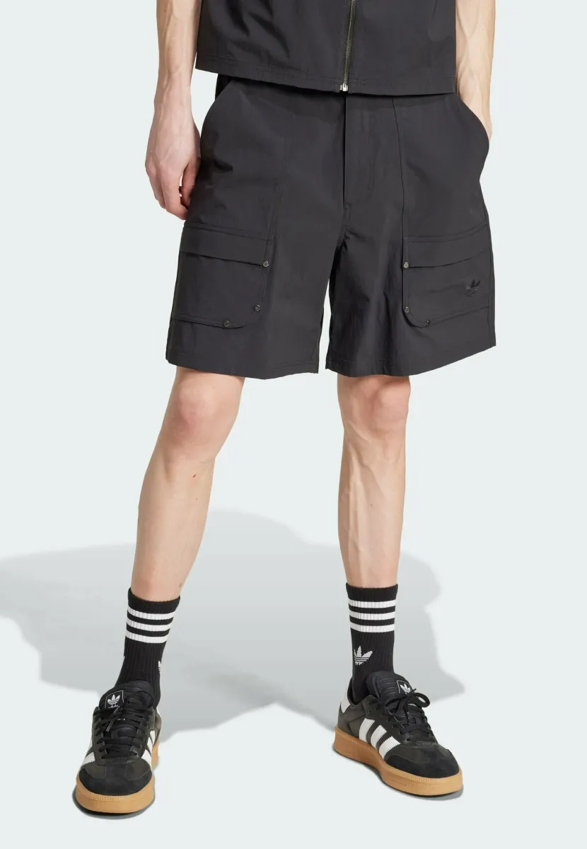 PREMIUM ESSENTIALS - Shorts - black