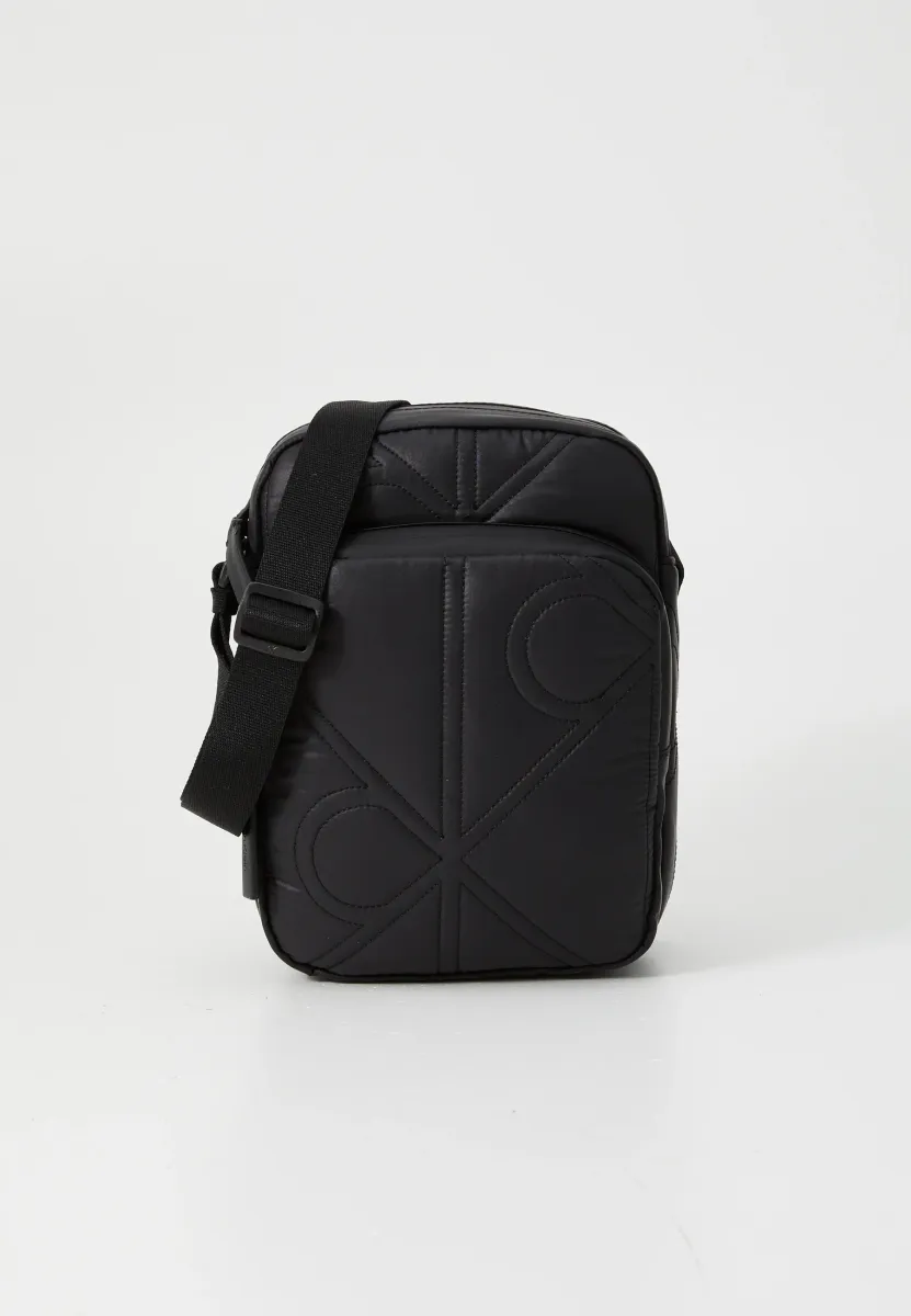PUFFER EMBLEM - Umhängetasche - black