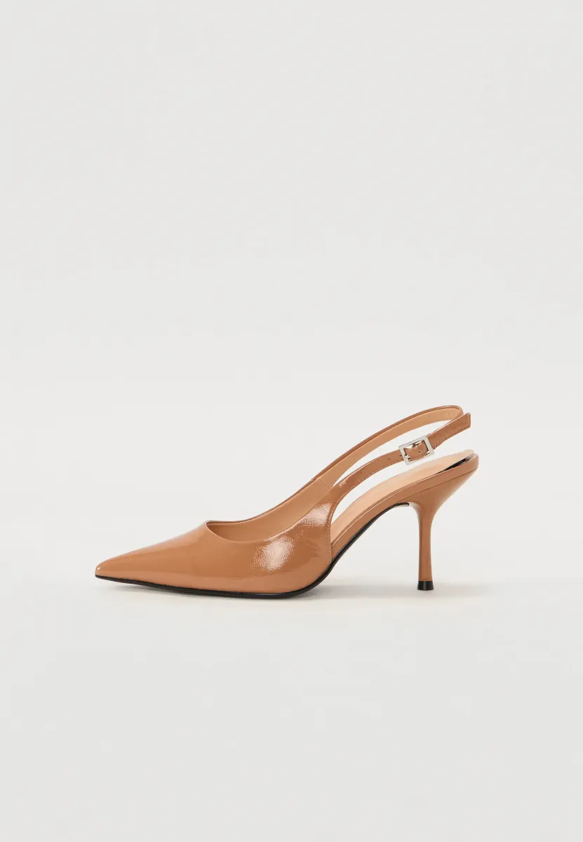 Pumps - beige toasted patent