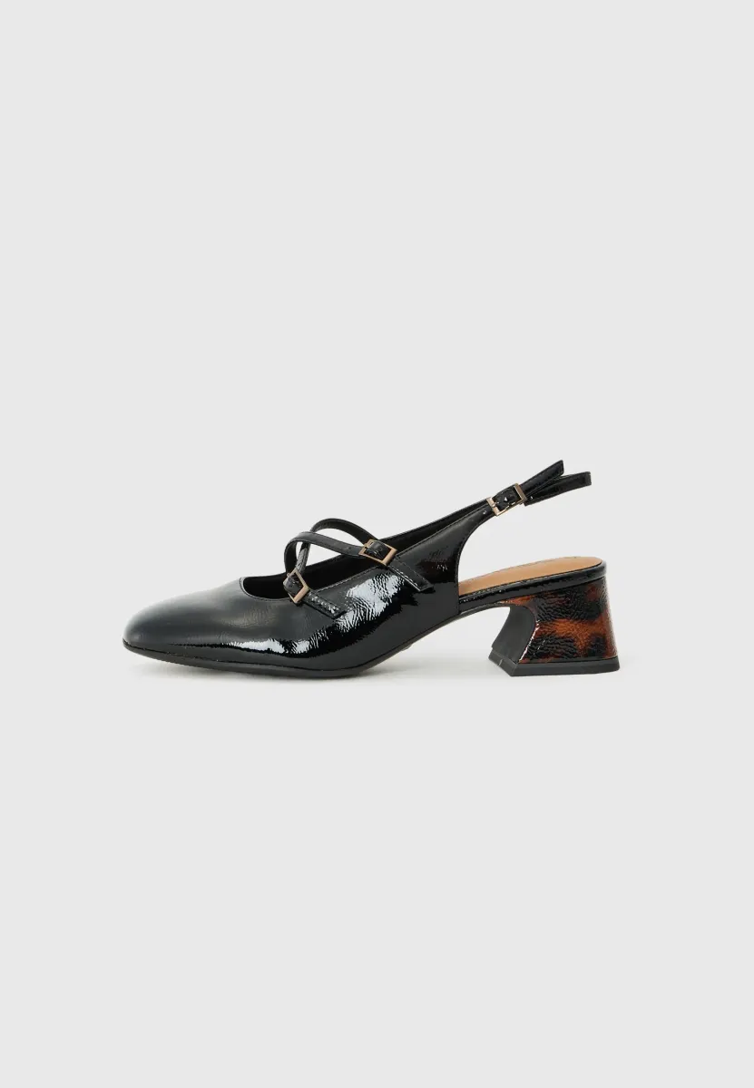 Pumps - black comb