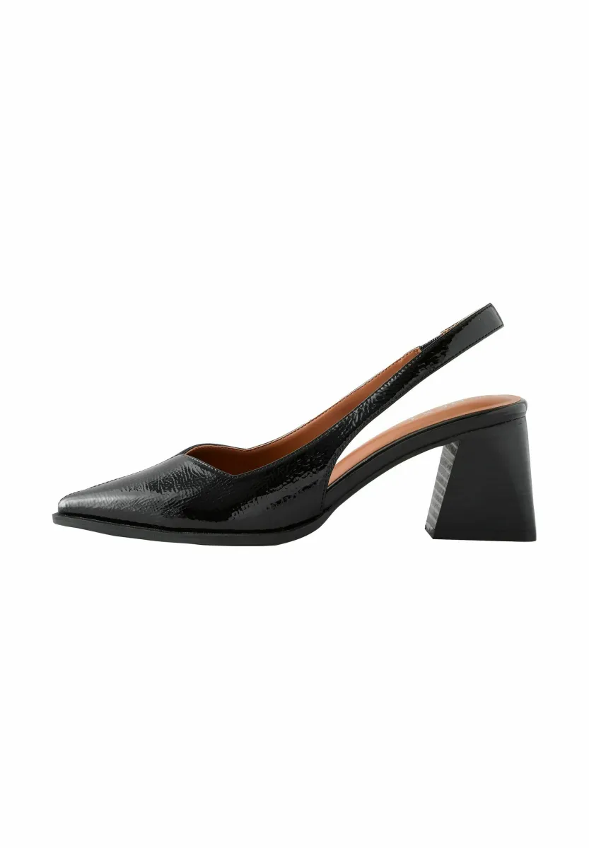 Pumps - black patent