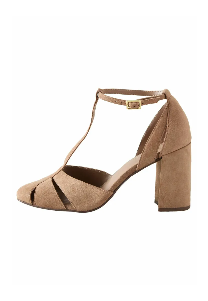 Pumps - camel