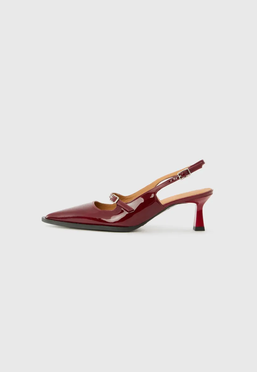 Pumps - dark red