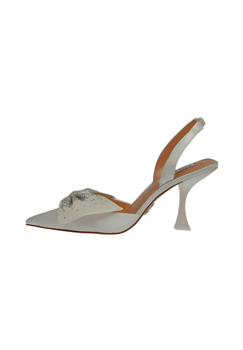 Pumps - ivory