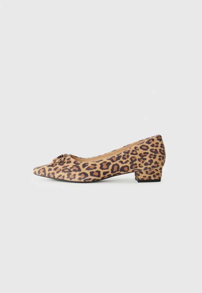 Pumps - leo