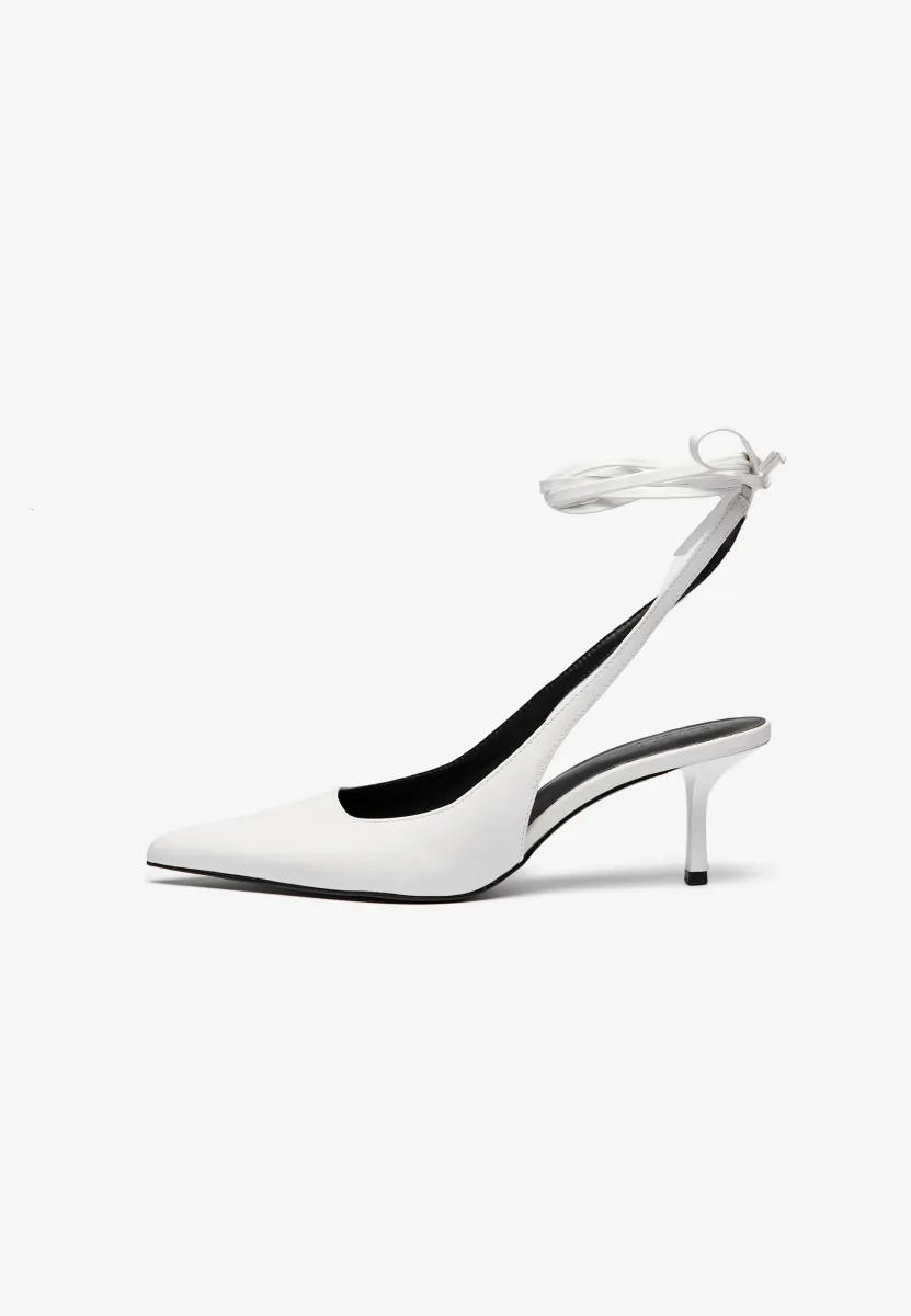 Pumps - off white