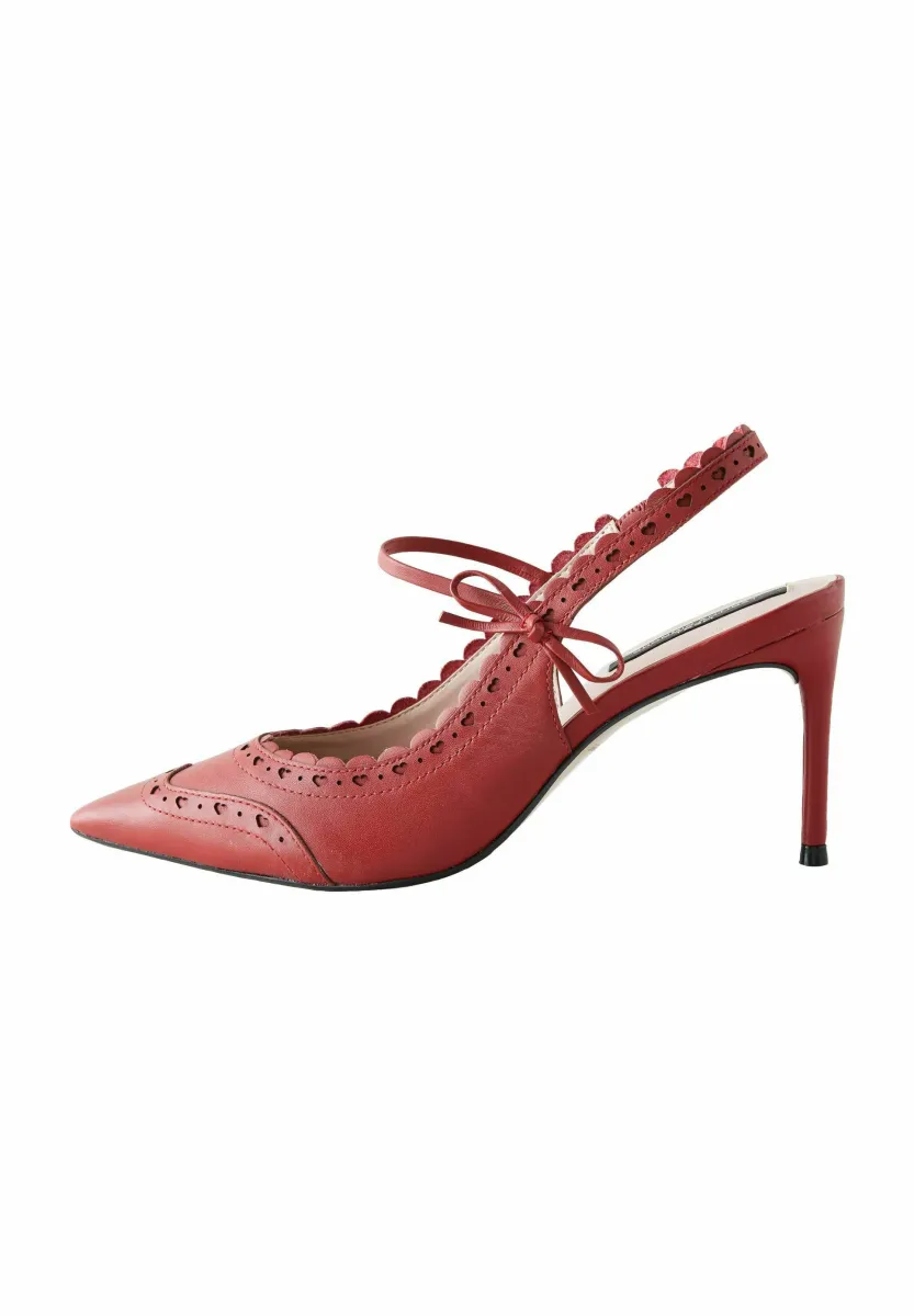 Pumps - red