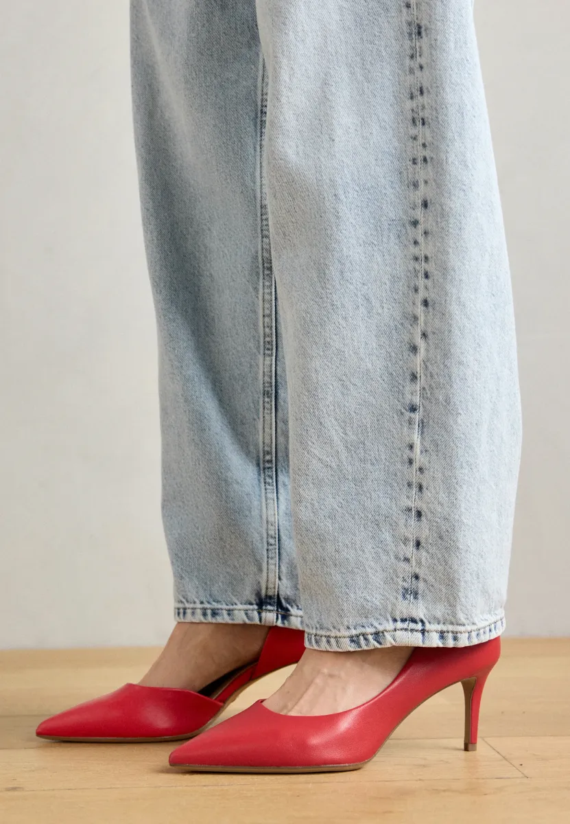 Pumps - red