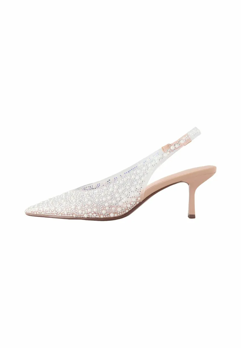 Pumps - white