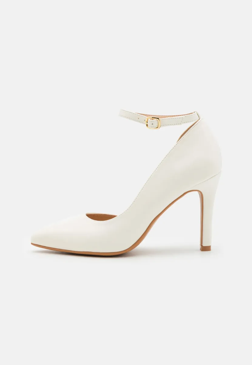 Pumps - white