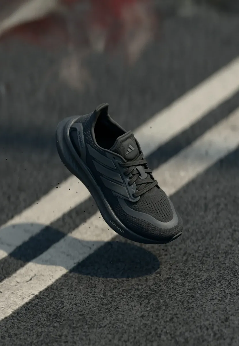 PUREBOOST 5 - Laufschuh Straße - core black