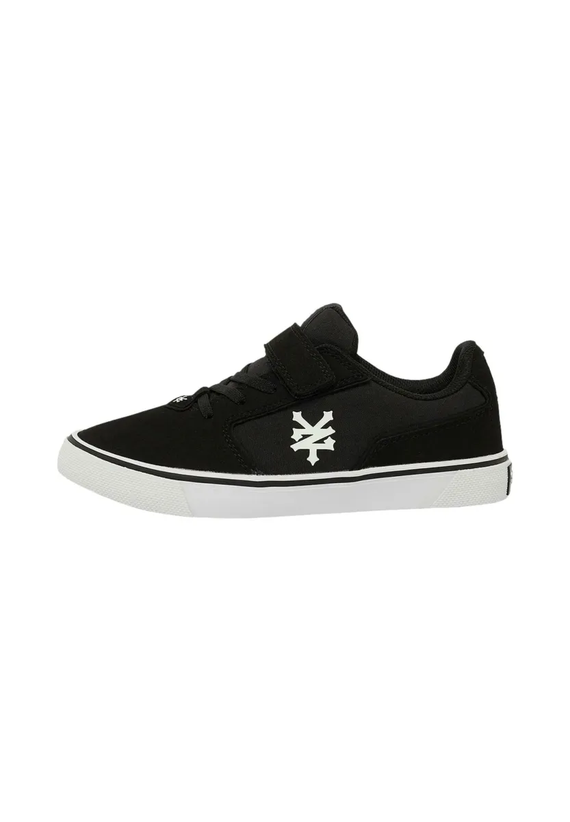 PYRAMID - Skateschuh - black