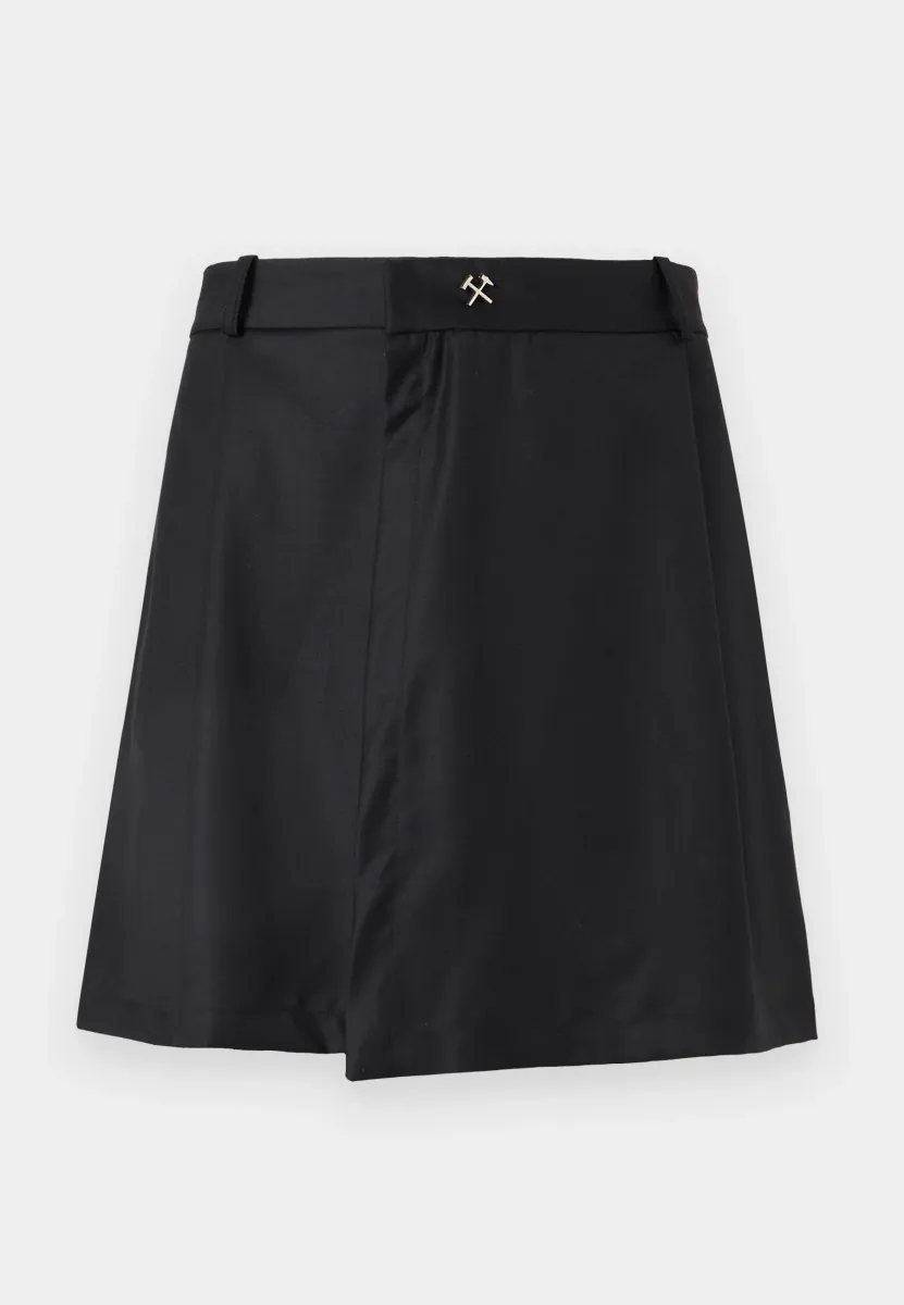 QALBI UNISEX - Shorts - black