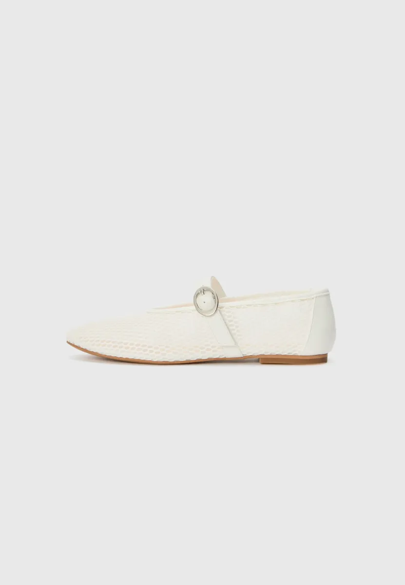 QUINCEY PILLOW WALK - Riemchenballerina - white