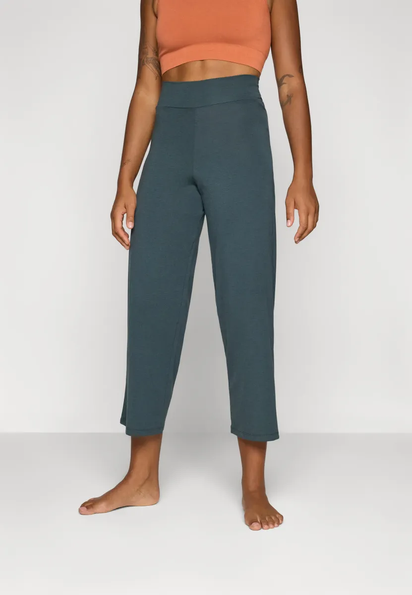 RAVANA FLOWY PANTS - Jogginghose - forest
