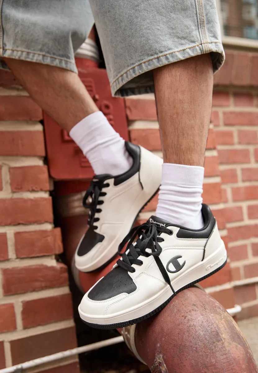 REBOUND 2 0 LOW - Basketballschuh - offwhite/new black