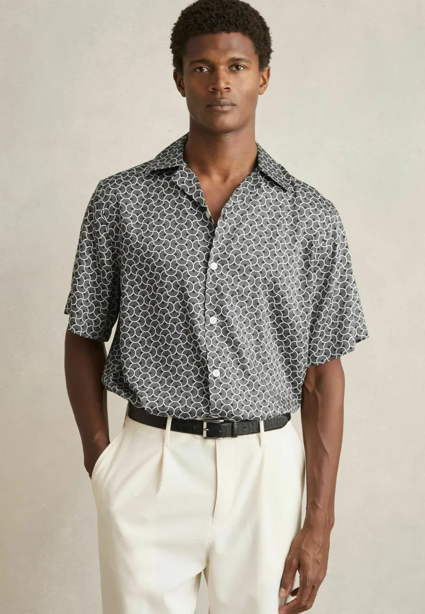 REGULAR FIT - BARELLA GEOMETRIC WAVE PRINT CUBAN  - Hemd - black white