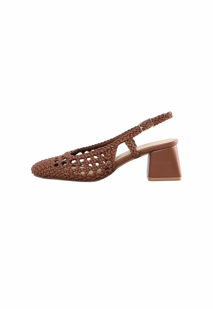 REGULAR FIT -  BLOCK  - Pumps - tan