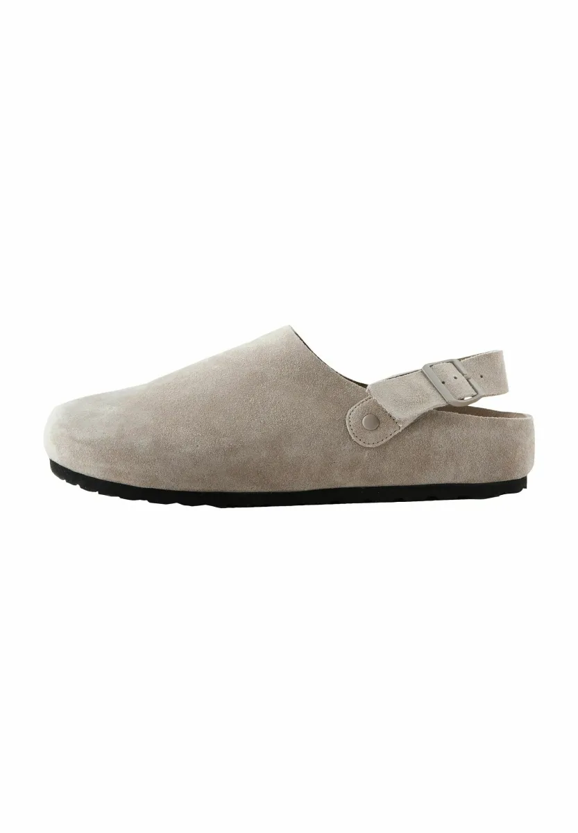 REGULAR FIT - CLOSED TOE BACK STRAP - Clogs - taupe