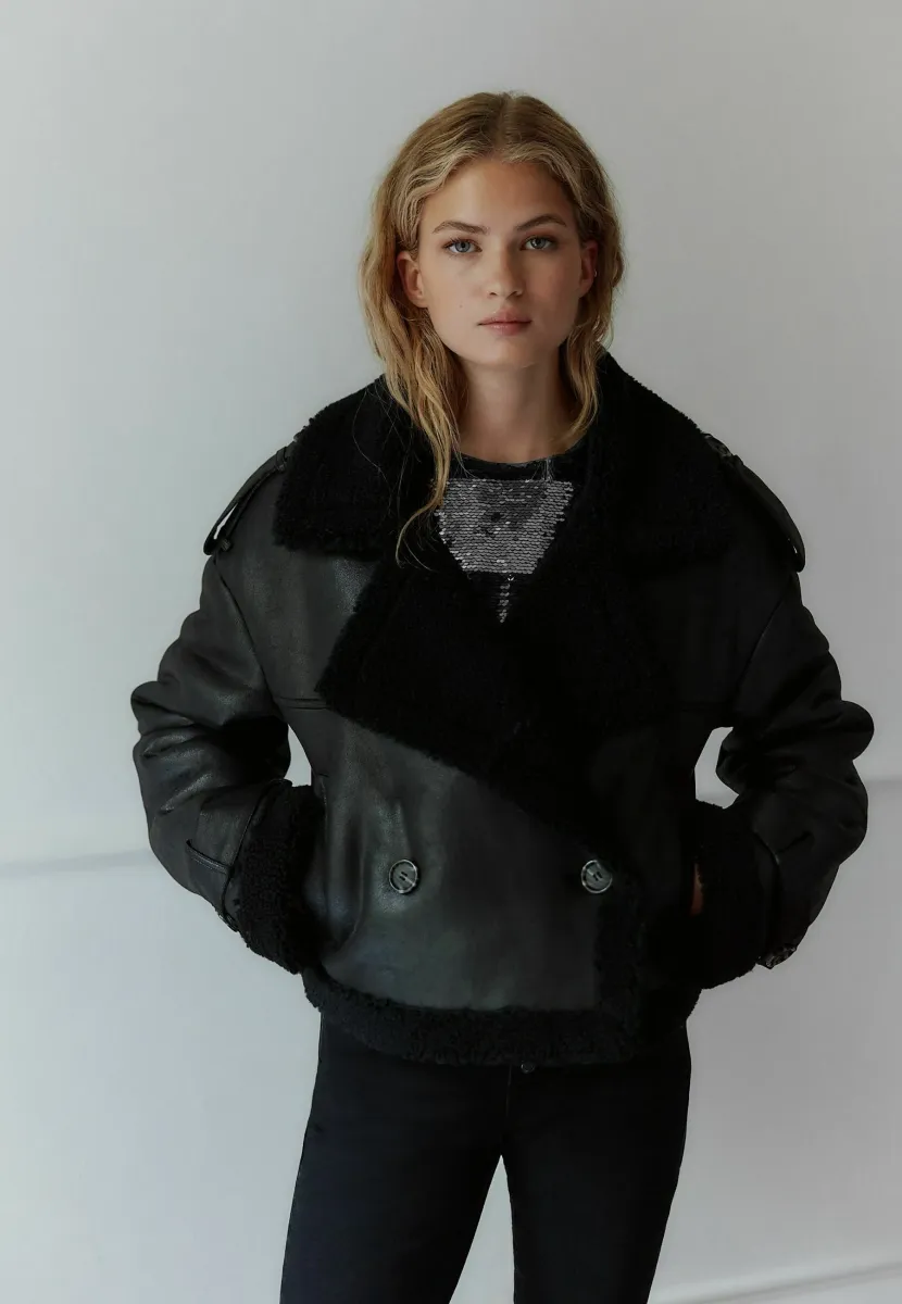 REGULAR FIT - CROPPED AVIATOR  - Kunstlederjacke - black