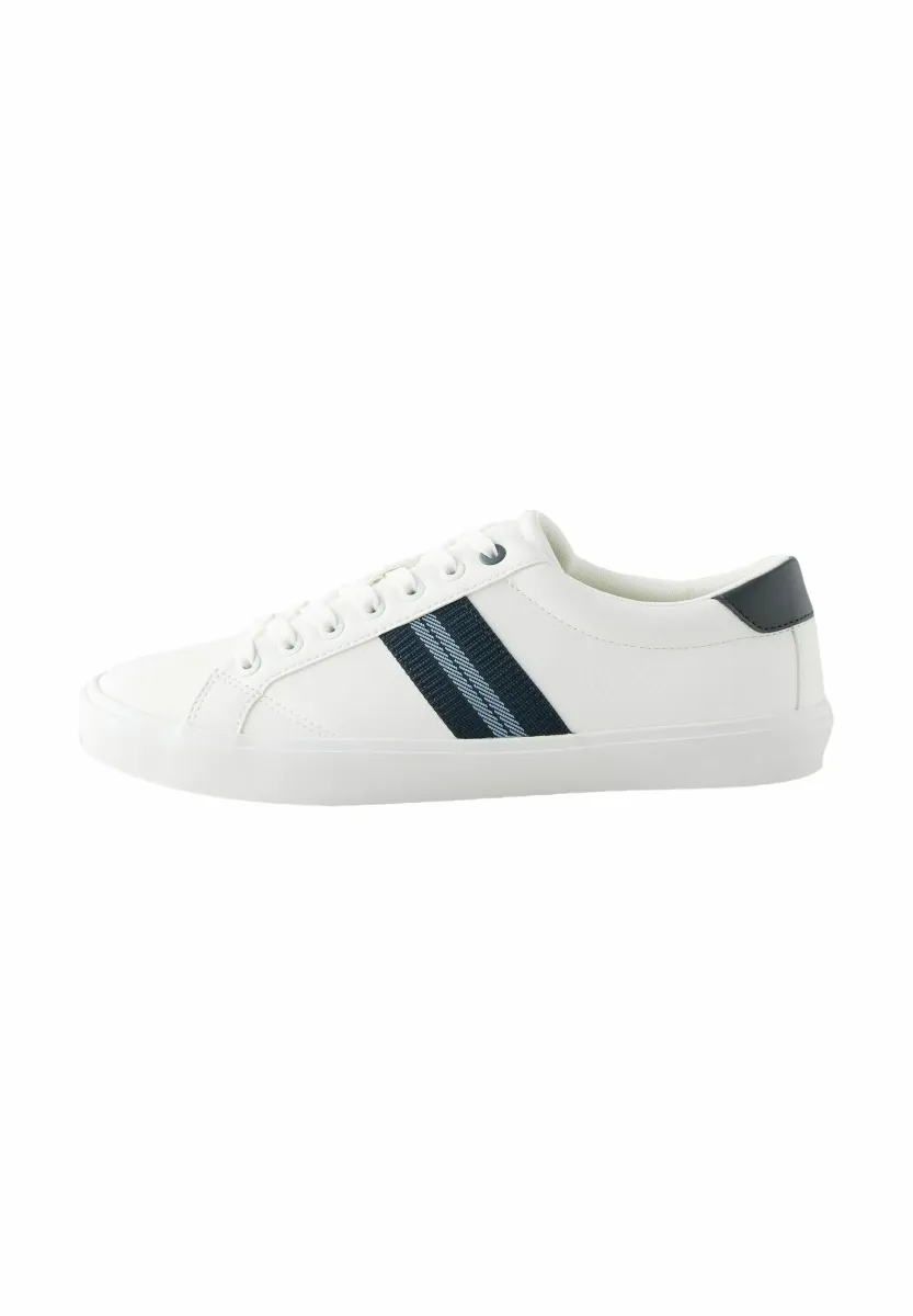 REGULAR FIT - SIASUAL SMART - Sneaker low - white