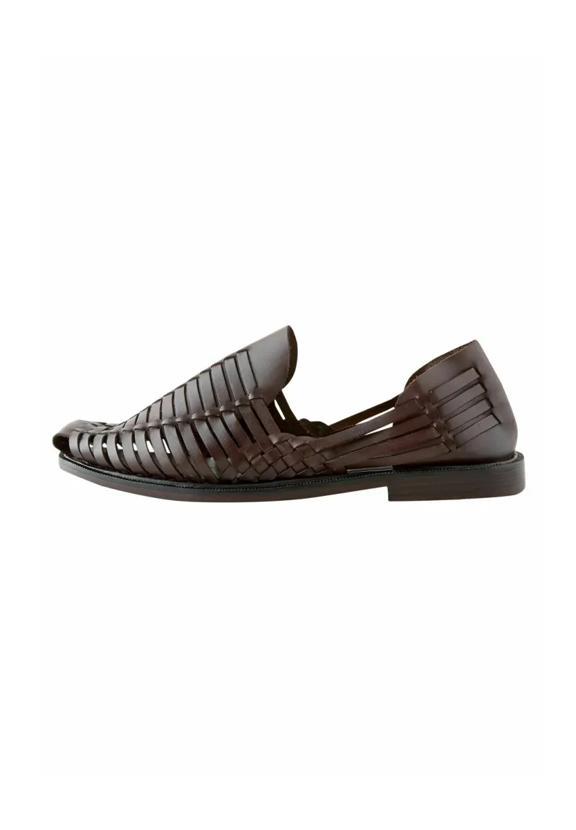 REGULAR FIT - Slipper - brown