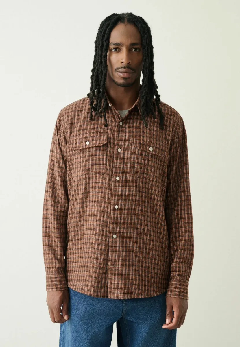 REGULAR FIT - TWIN POCKET LONG SLEEVE CHECK  - Hemd - brown