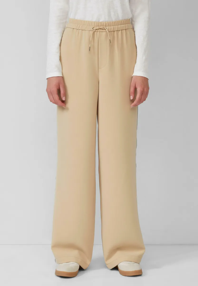 RELAXED FIT  MIT SEITLICHEN ZIERSTREIFEN - Stoffhose - sandstein