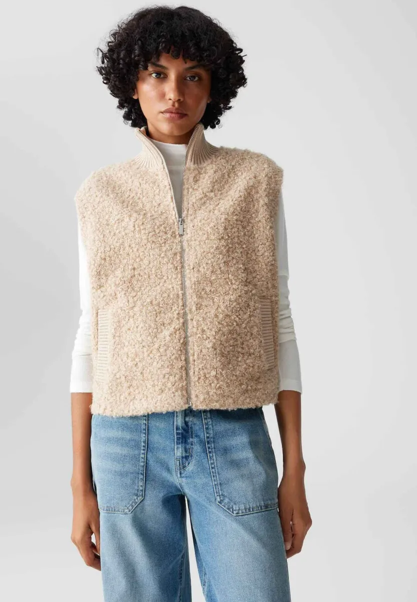 RELAXED FIT - Weste - macadamia